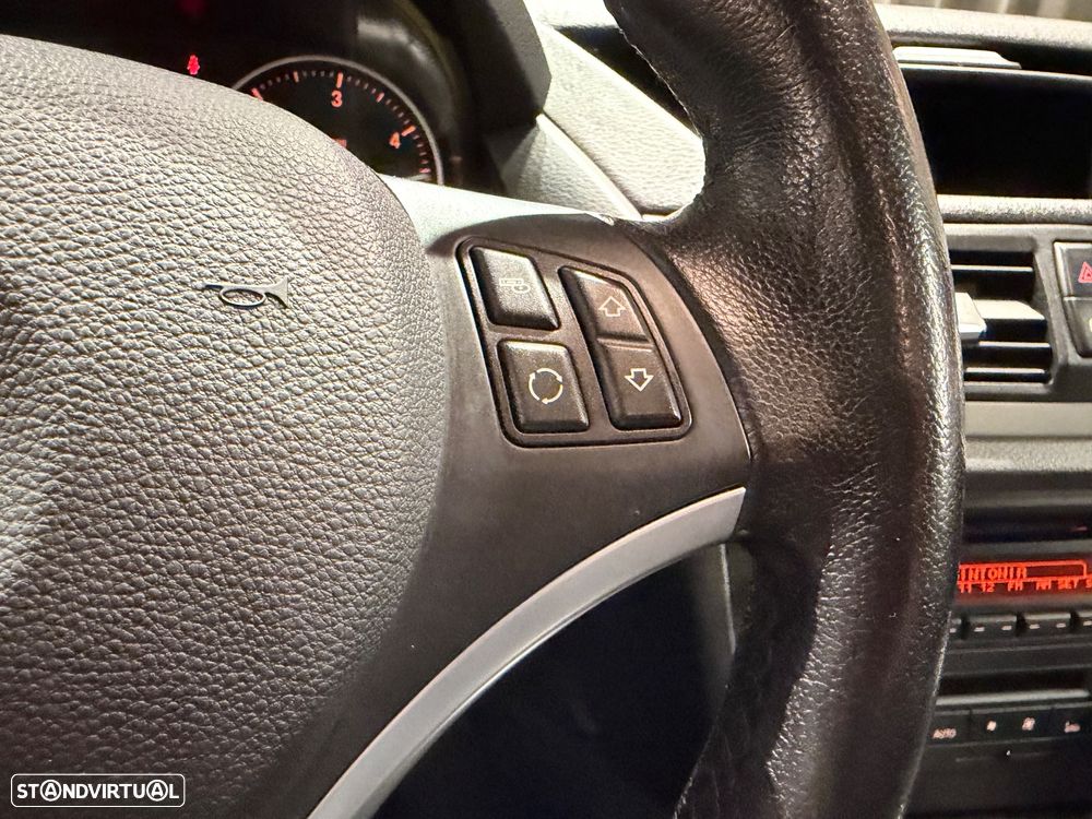 BMW X1 18 d sDrive Line Sport - 39