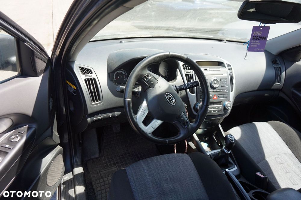 KIA CEED I LIFT KOMBI 2011 5K 1.6 CRDI D4FB 127KM WAJ6C CZARNY na części - 10
