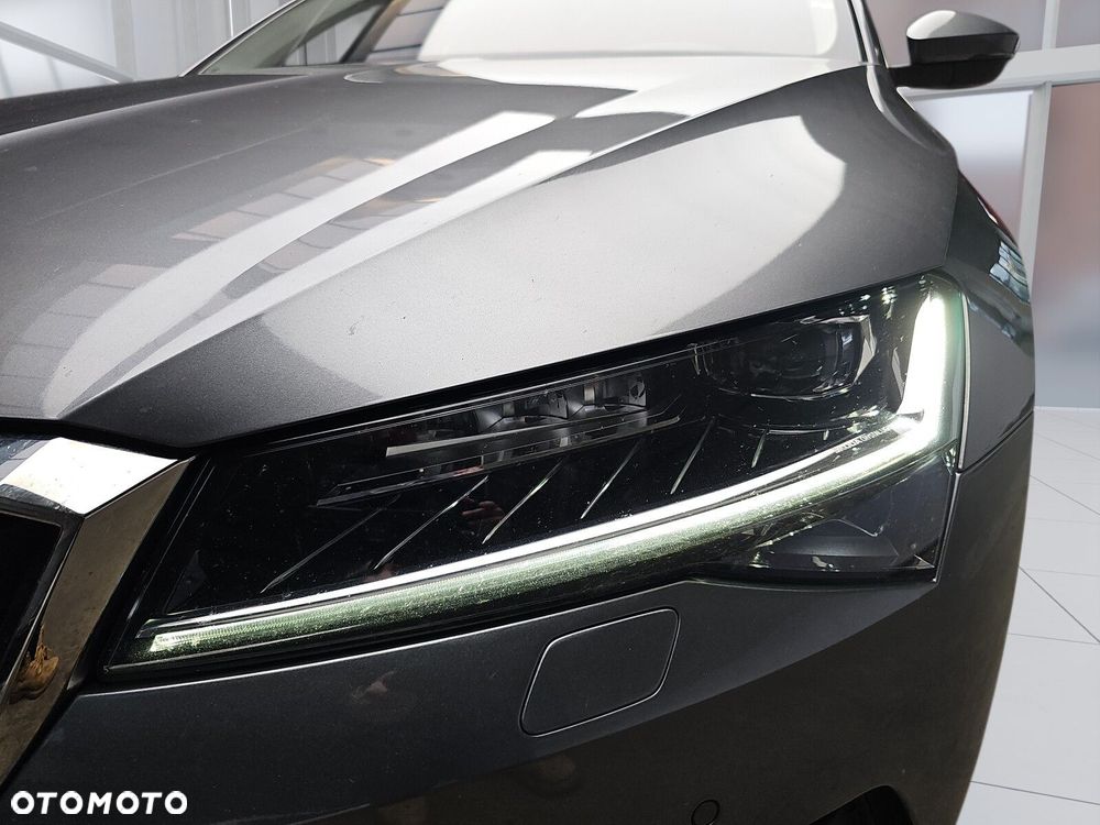 Skoda Superb 2.0 TDI SCR Ambition - 29