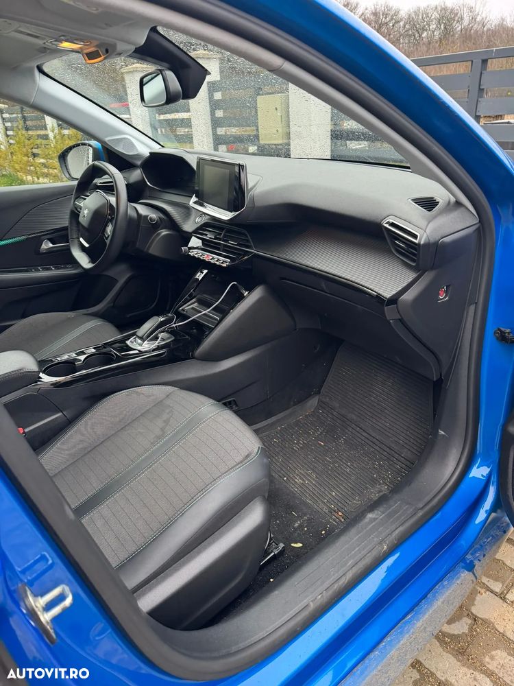 Peugeot 208 e-208 Allure - 8