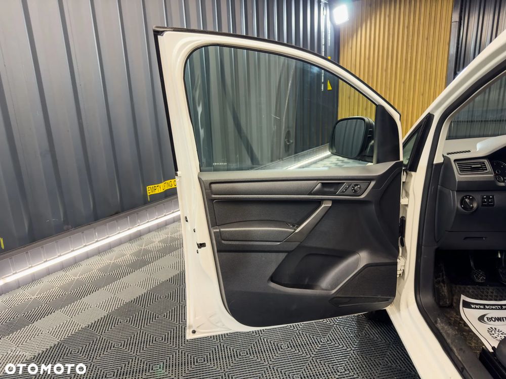 Volkswagen CADDY - 16