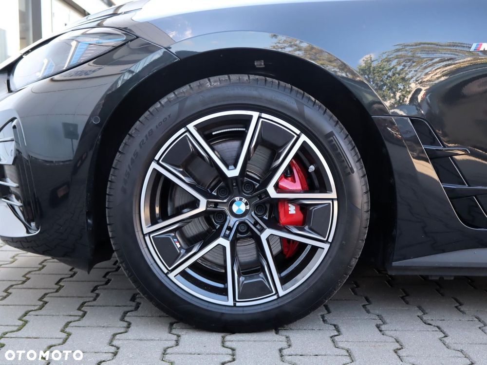BMW i4 - 4