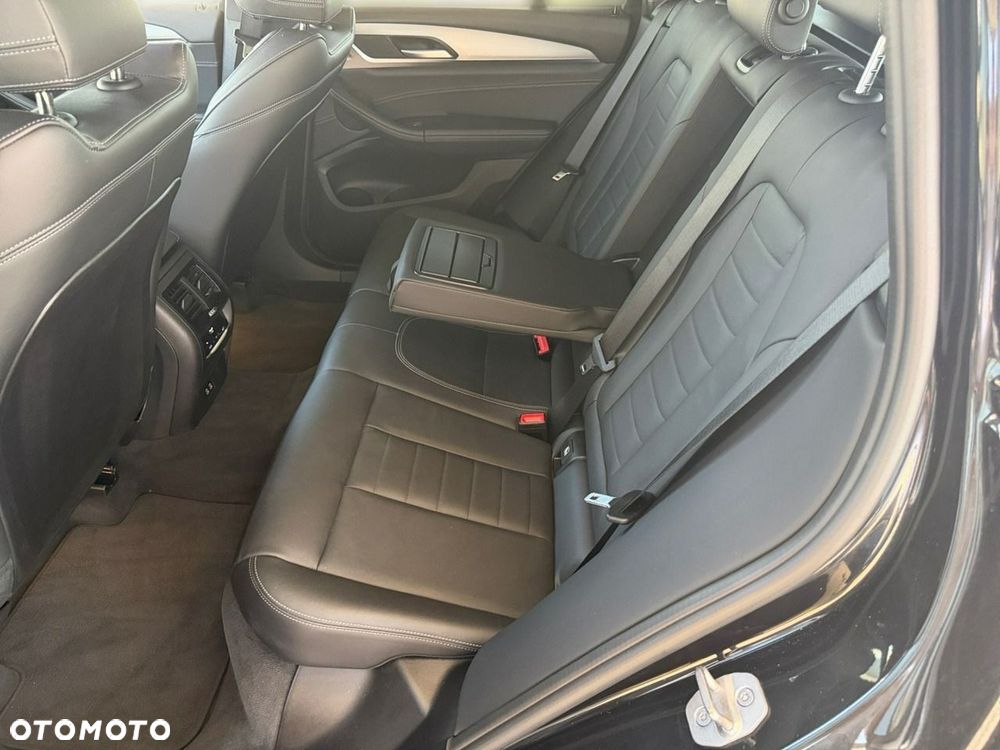 BMW X3 - 32