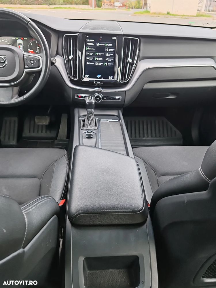 Volvo XC 60 D5 AWD Geartronic Momentum - 13