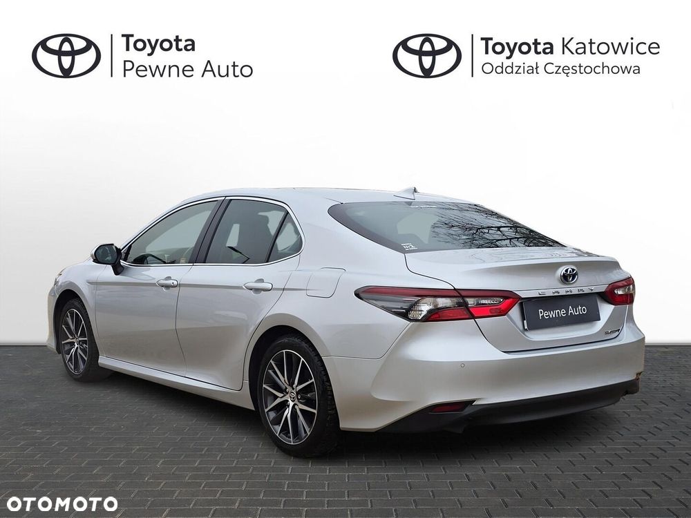 Toyota Camry 2.5 Hybrid Prestige CVT - 2