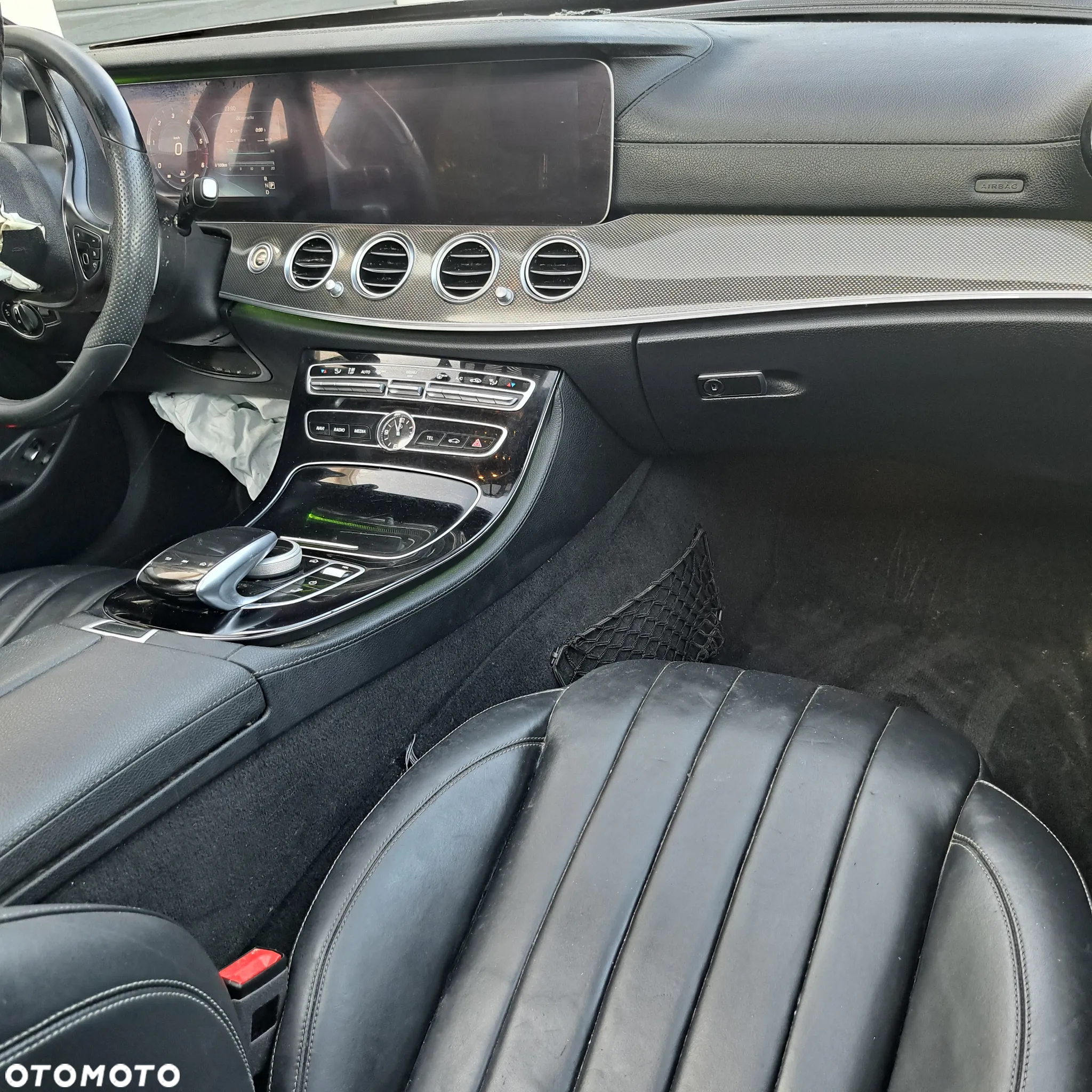 Mercedes-Benz Klasa E 220 d 4Matic T 9G-TRONIC Sportstyle Edition - 11