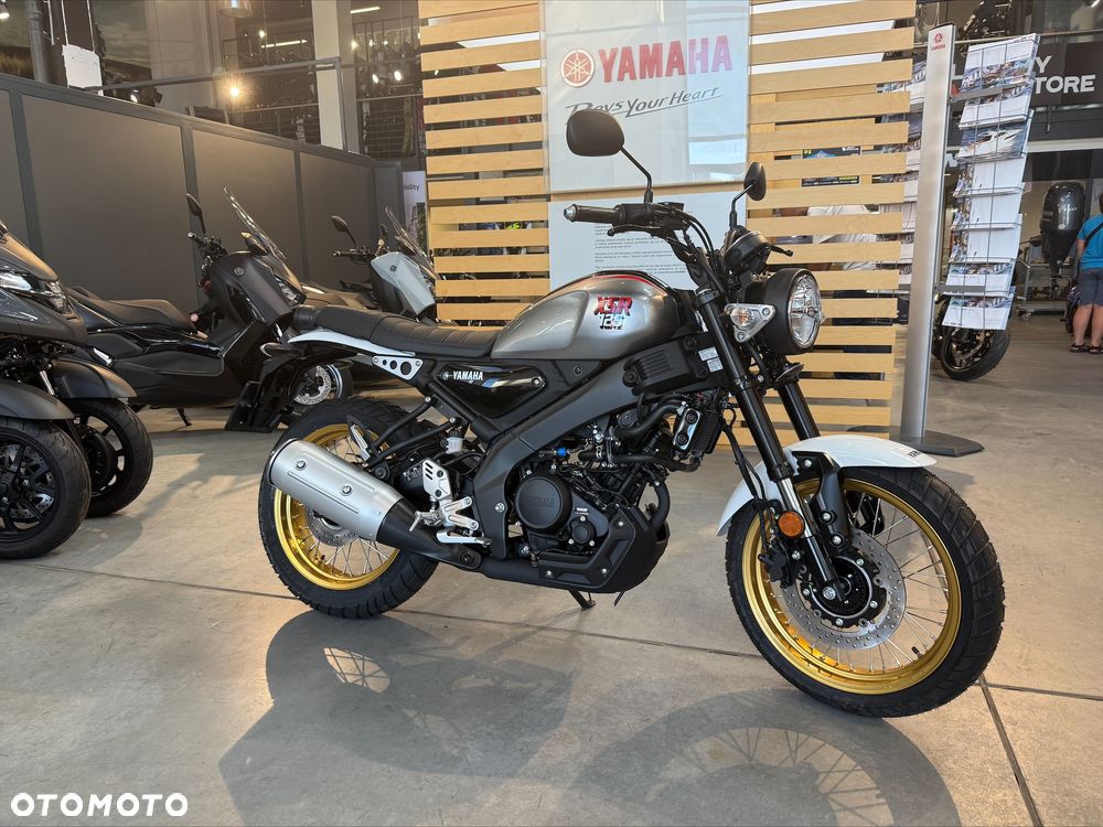 Yamaha XSR - 4