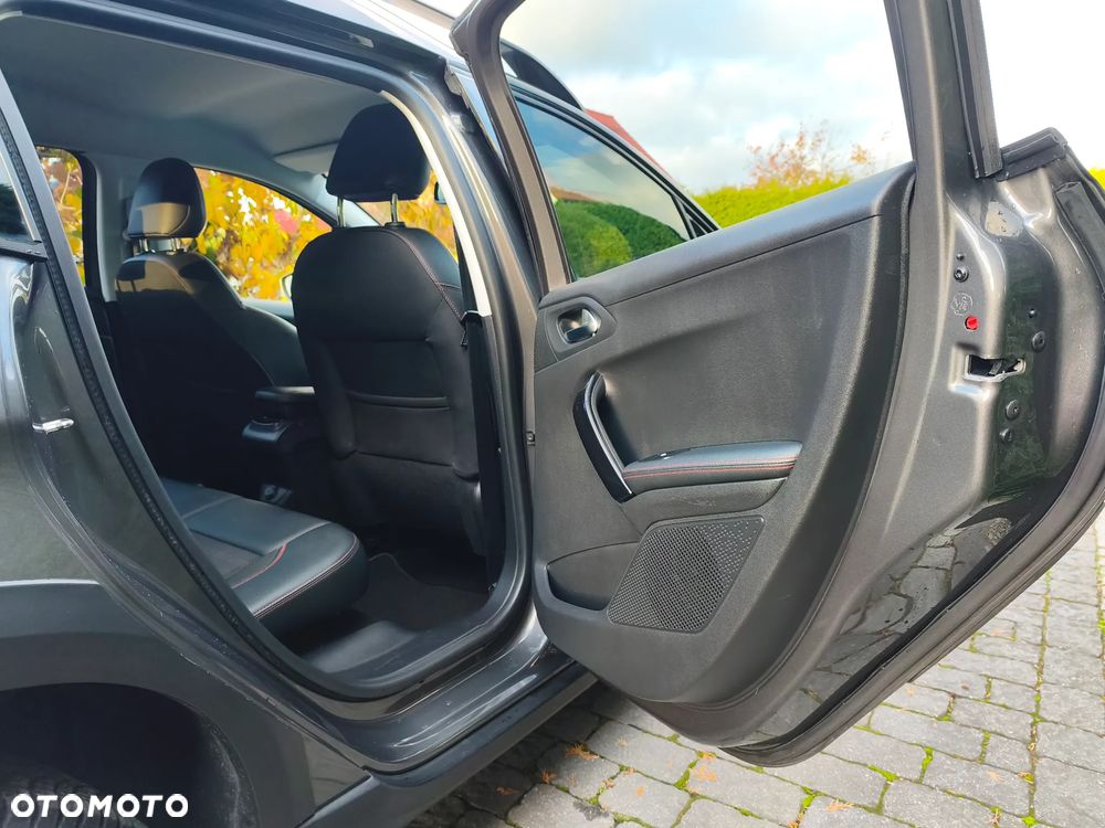 Peugeot 2008 - 12
