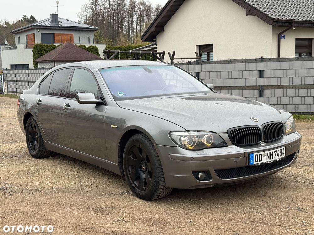 BMW Seria 7 750i L - 13