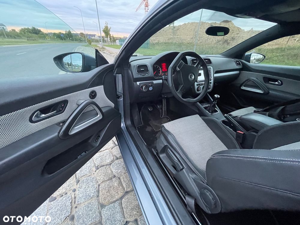 Volkswagen Scirocco 2.0 TSI - 14