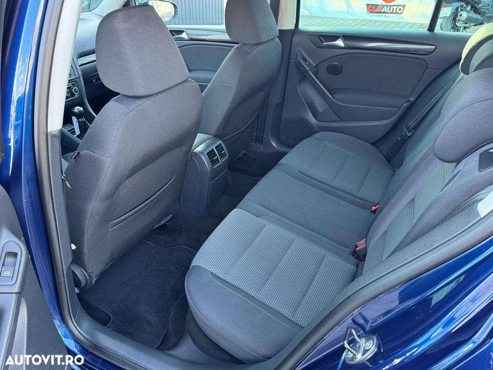 Volkswagen Golf - 18