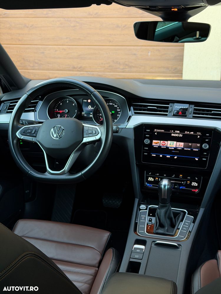 Volkswagen Passat 2.0 TDI SCR DSG Elegance - 17
