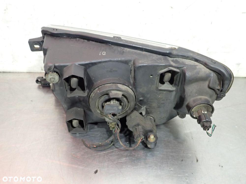 LAMPA PRAWA PRZEDNIA MITSUBISHI PAJERO PININ - 3