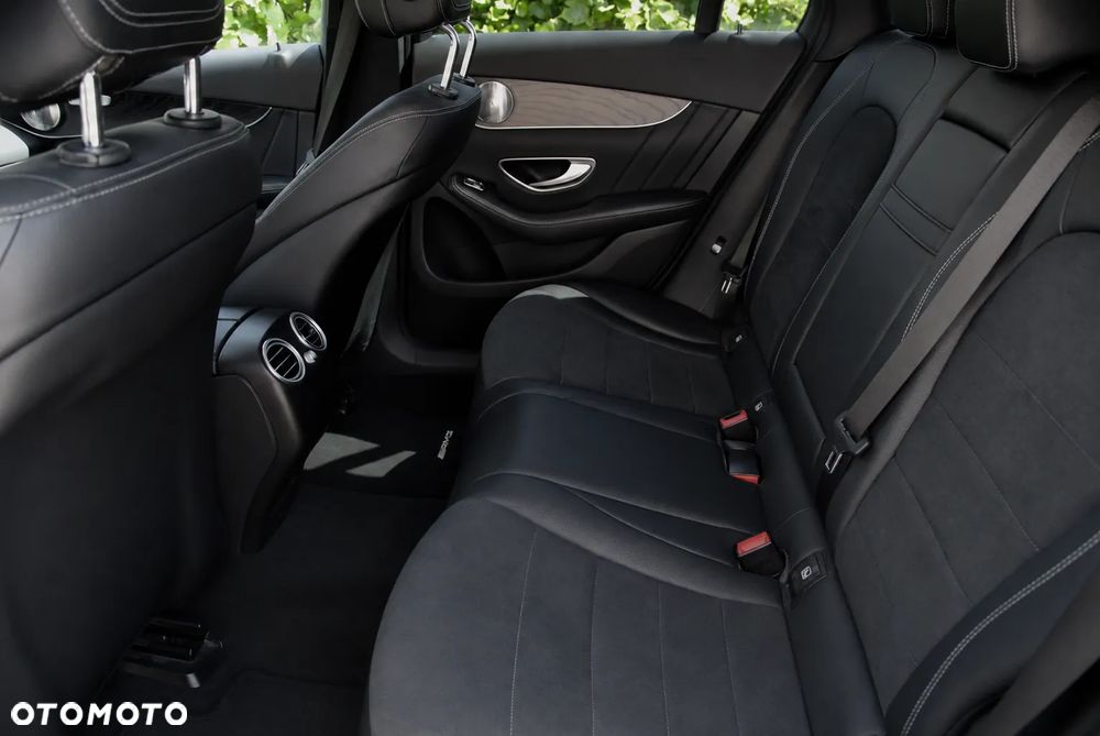 Mercedes-Benz GLC - 27