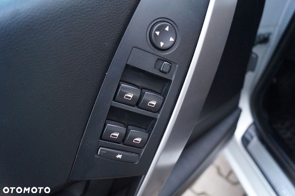 BMW Seria 5 525i - 27