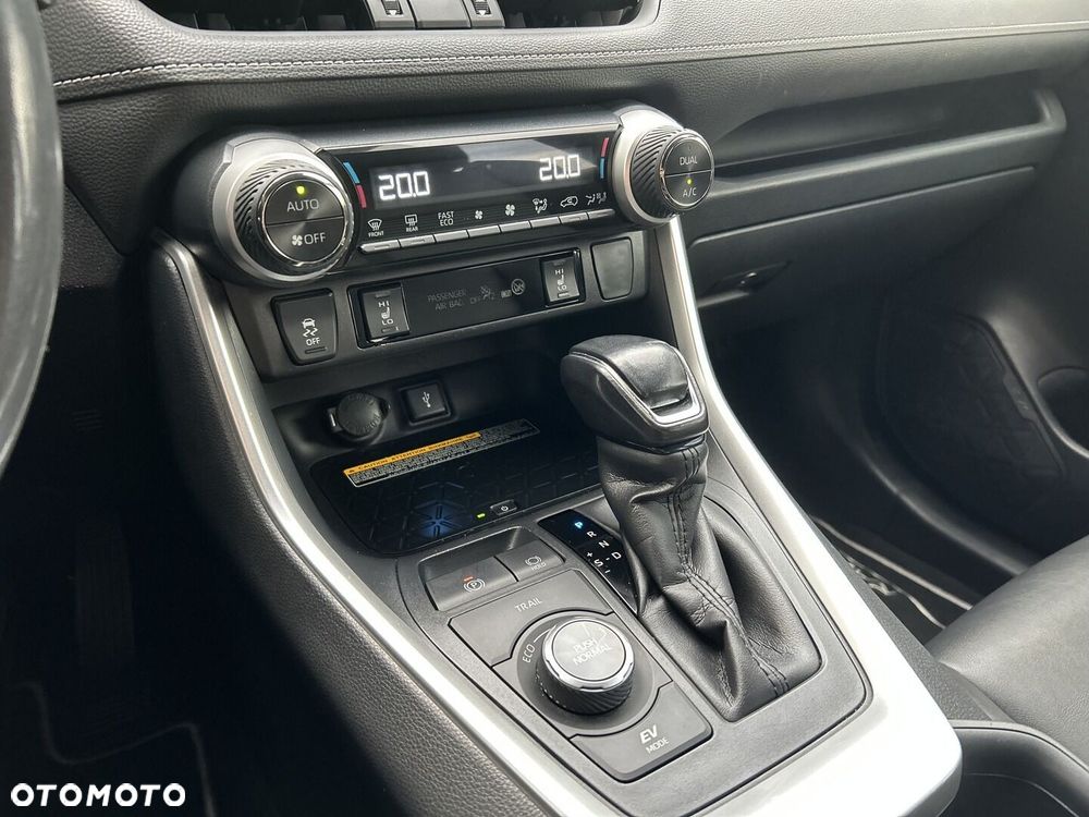 Toyota RAV4 2.5 Hybrid Black Edition by JBL 4x4 - 19