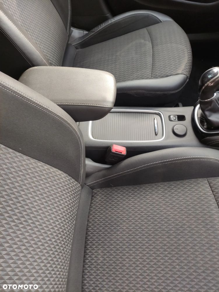 Opel Astra 1.6 D Start/Stop Business - 13