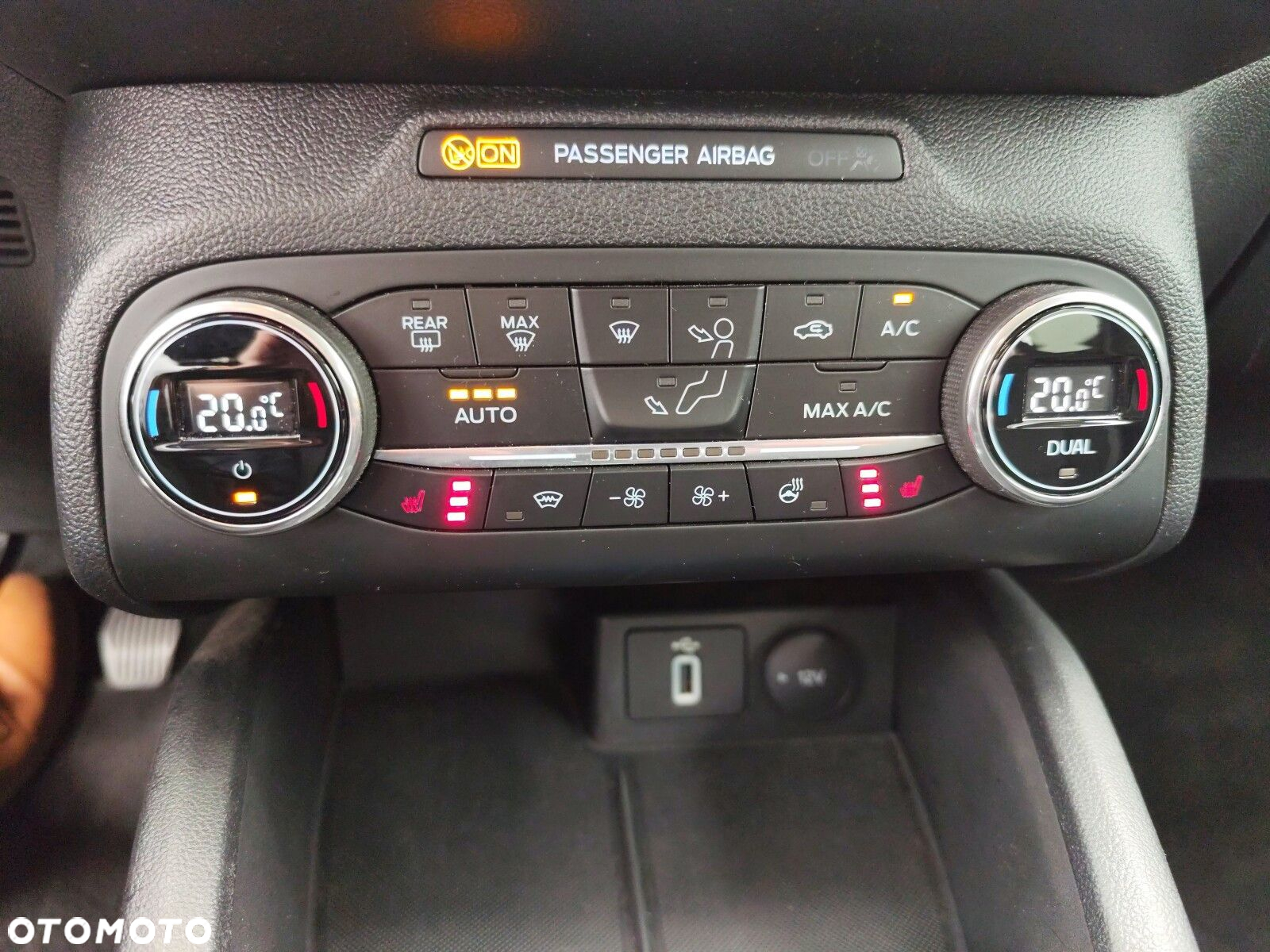 Ford Focus - 26