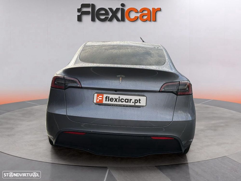 Tesla Model Y Long-Range RWD - 8