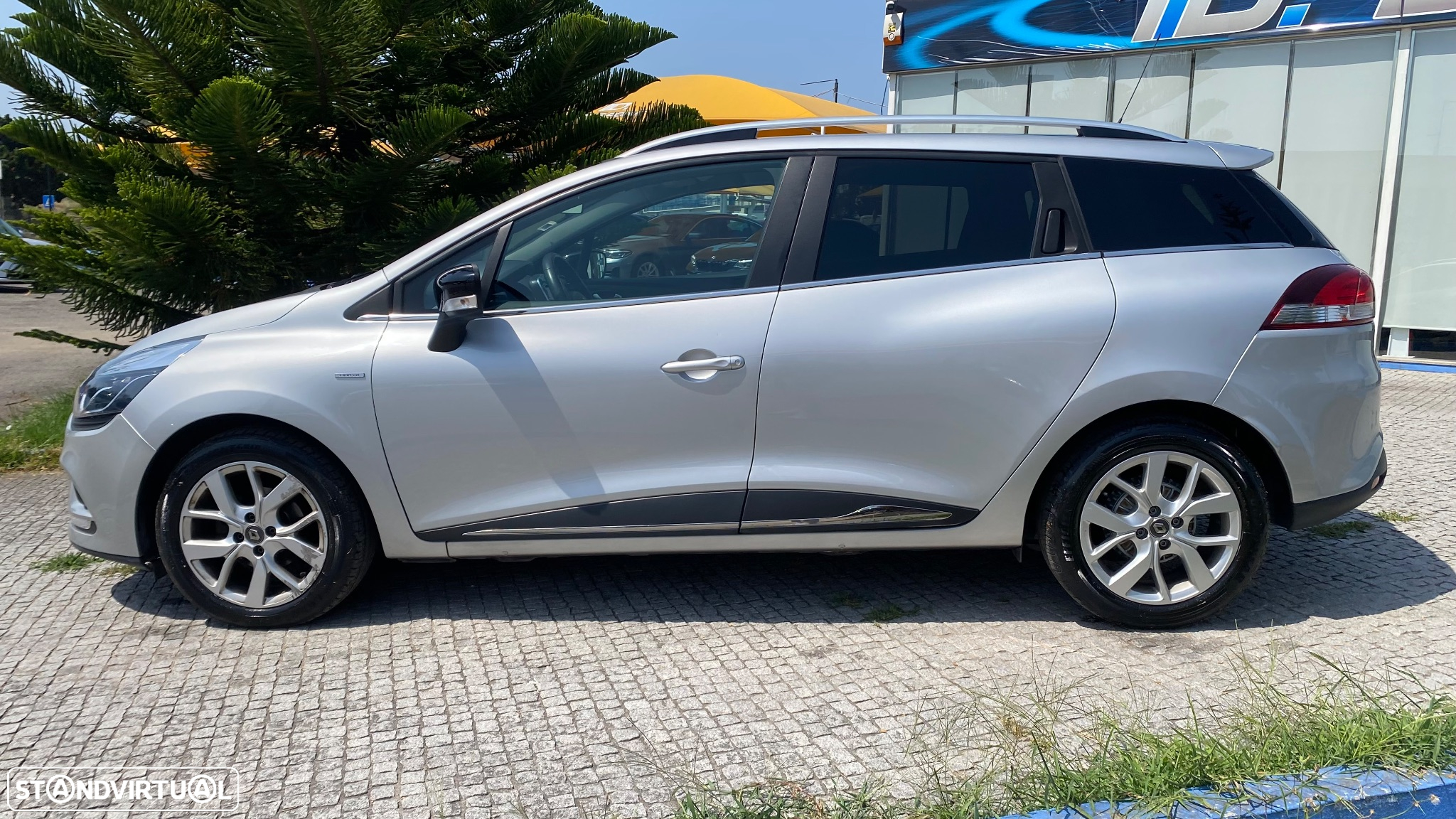 Renault Clio Sport Tourer 0.9 TCe Limited - 12