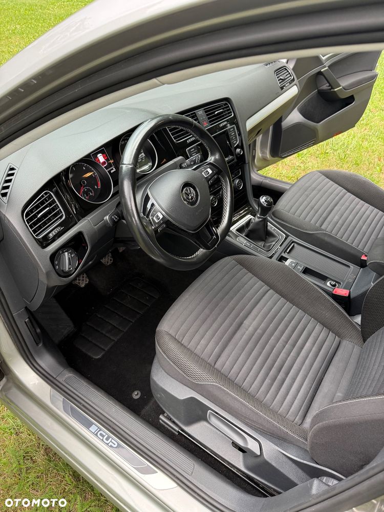 Volkswagen Golf - 7