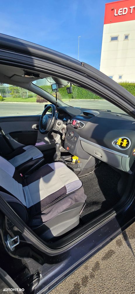 Renault Clio III 1.2 16V Authentique - 18