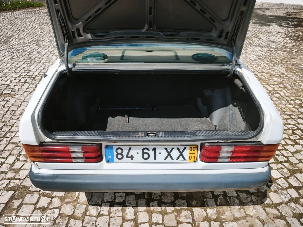 Mercedes-Benz W201 (1982-1993) 190 D 2.0 - 11