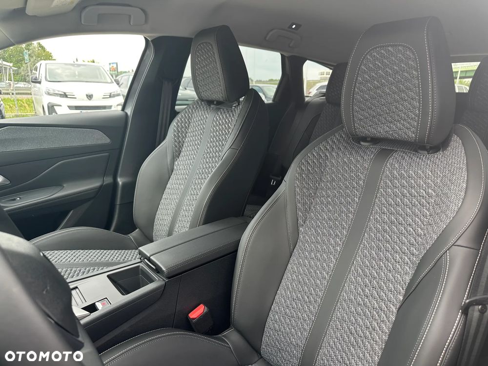 Peugeot 308 1.5 BlueHDi Allure S&S EAT8 - 28