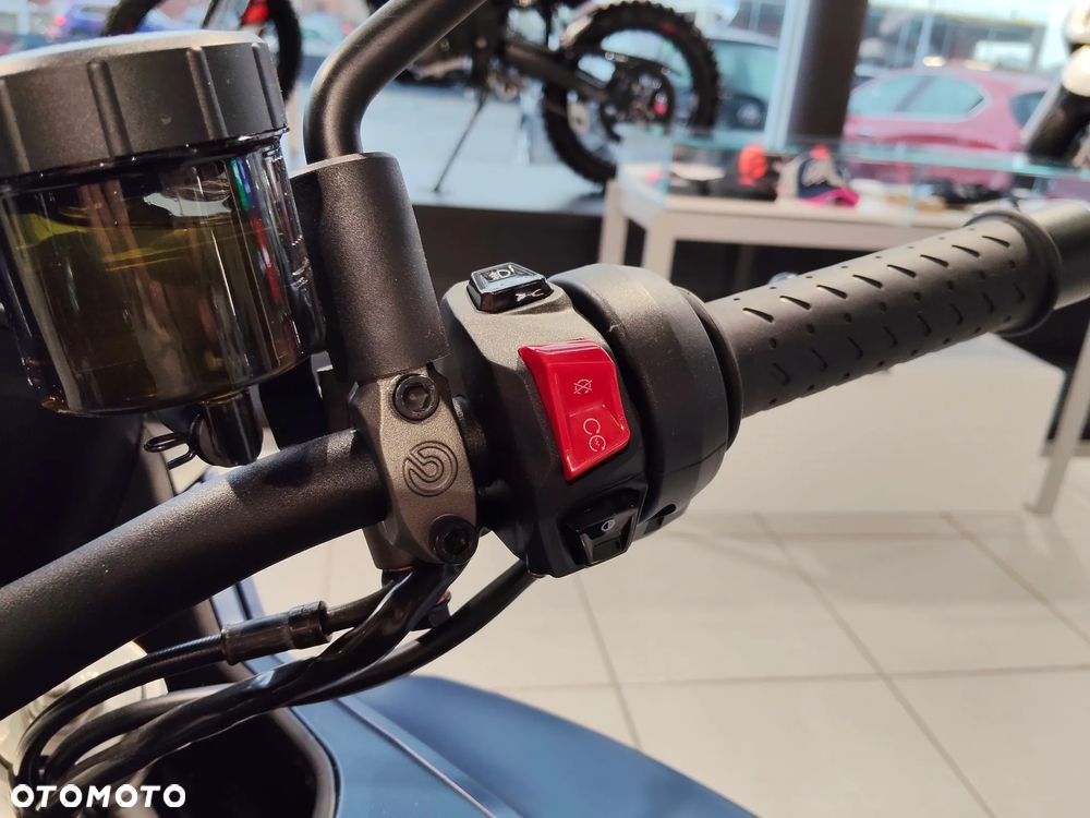 Moto Guzzi V100 Mandello - 9