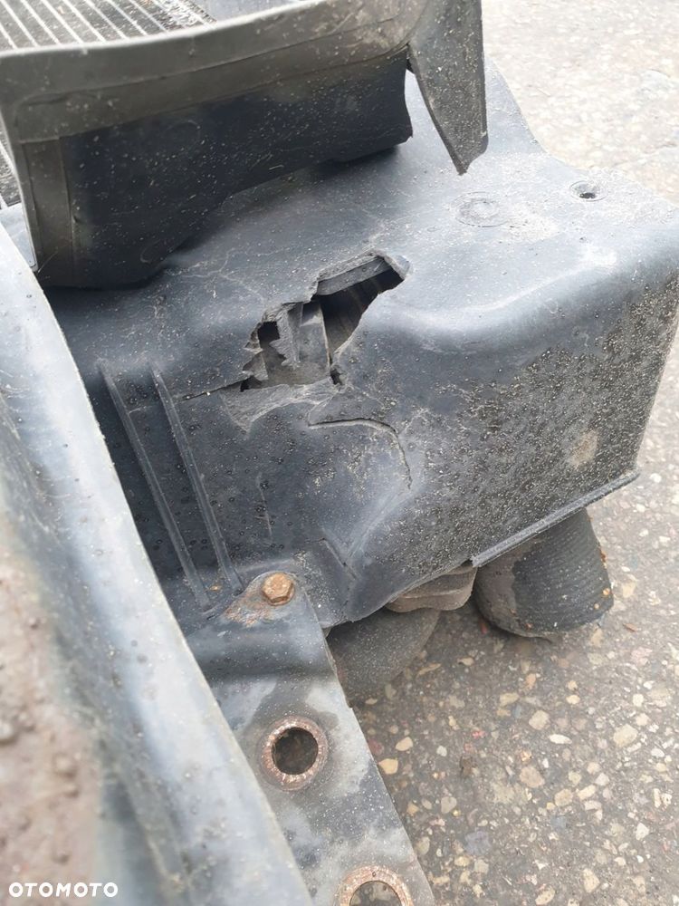 PAS PRZEDNI KOMPLET CHŁODNIC VW TOURAN I LIFT 2009 ROK 2.0 TDI - 5