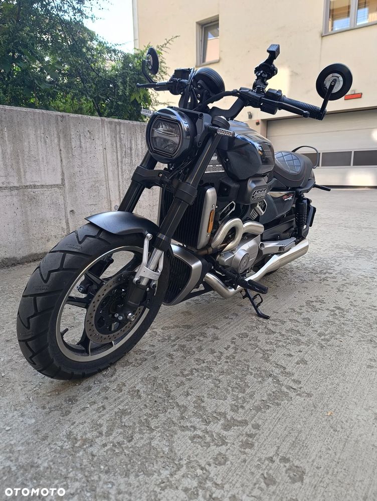 Hyosung GV - 3