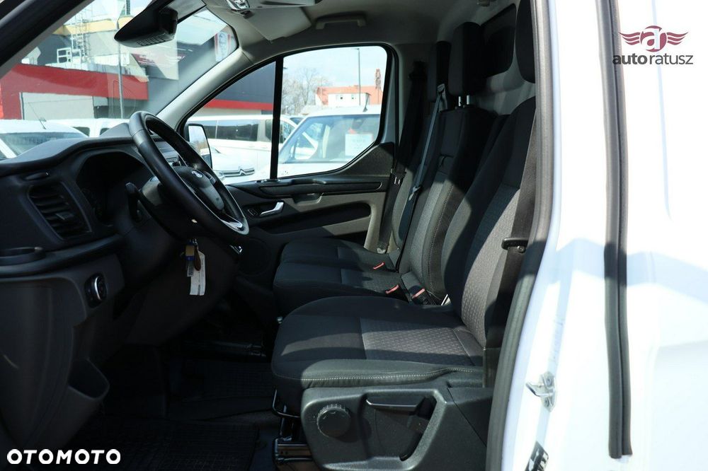 Ford Transit Custom - 11