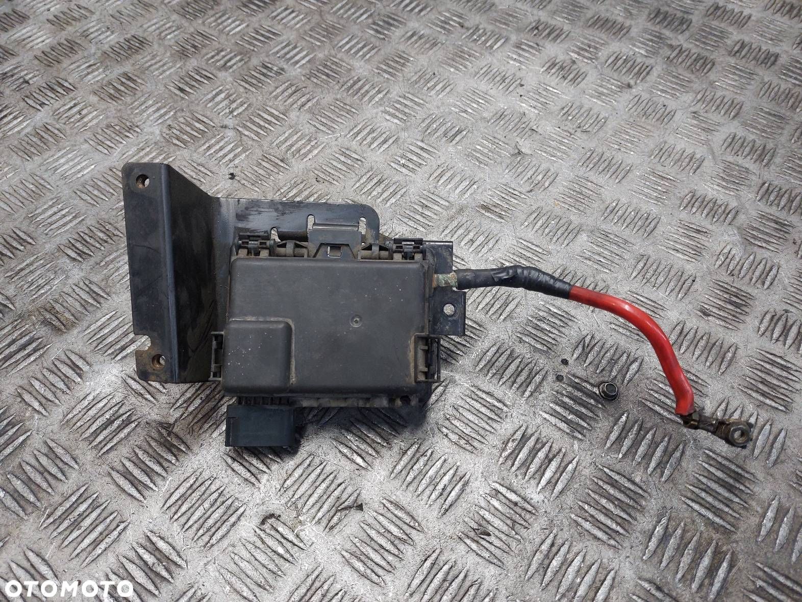 SKRZYNKA BEZPIECZNIKÓW AKUMULATORA GALAXY MK1 LIFT 1.9 TDI 7M3937548A - 1