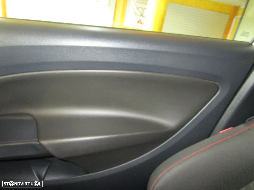 SEAT Ibiza SC 2.0 TDi FR - 33