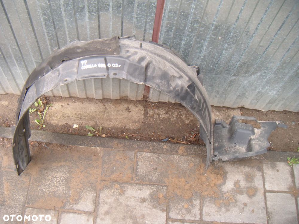 toyota corolla verso 05r nadkole prawy przód - 1