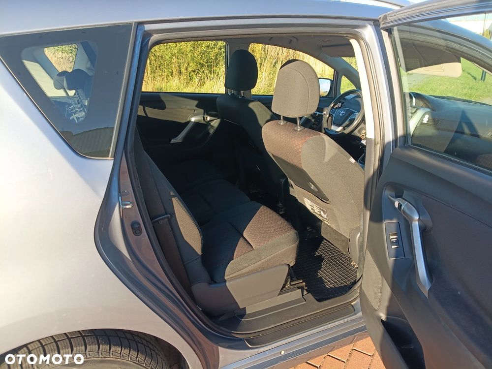 Toyota Verso 2.0 D-4D - 12