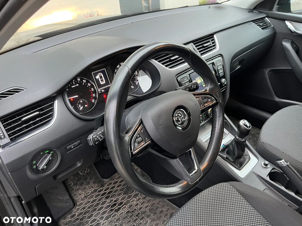 Skoda Octavia 1.6 TDI Ambition - 19