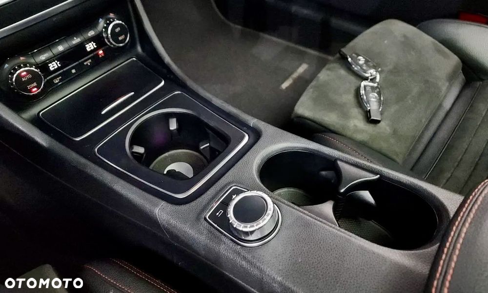 Mercedes-Benz CLA - 11