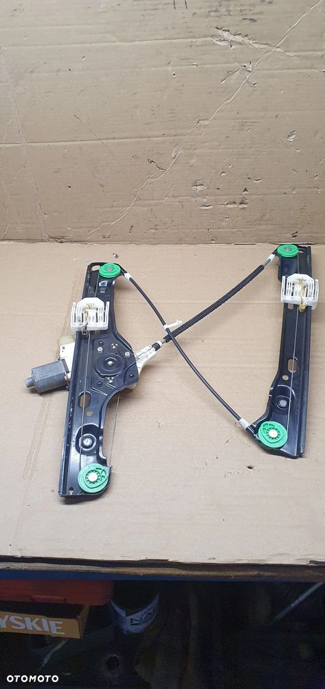 Mechanizm podnośnik szyby lewy przód BMW  E90 6927027 - 4