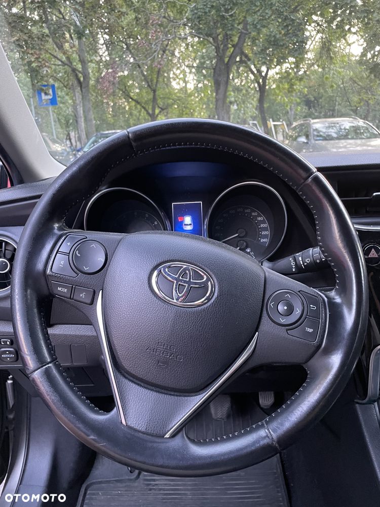 Toyota Auris 1.6 Active - 11