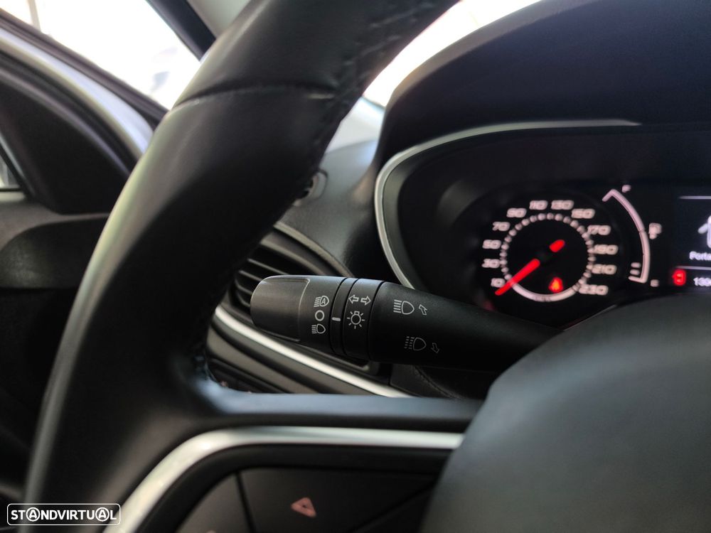 Fiat Tipo 1.3 M-Jet Lounge J17 - 18