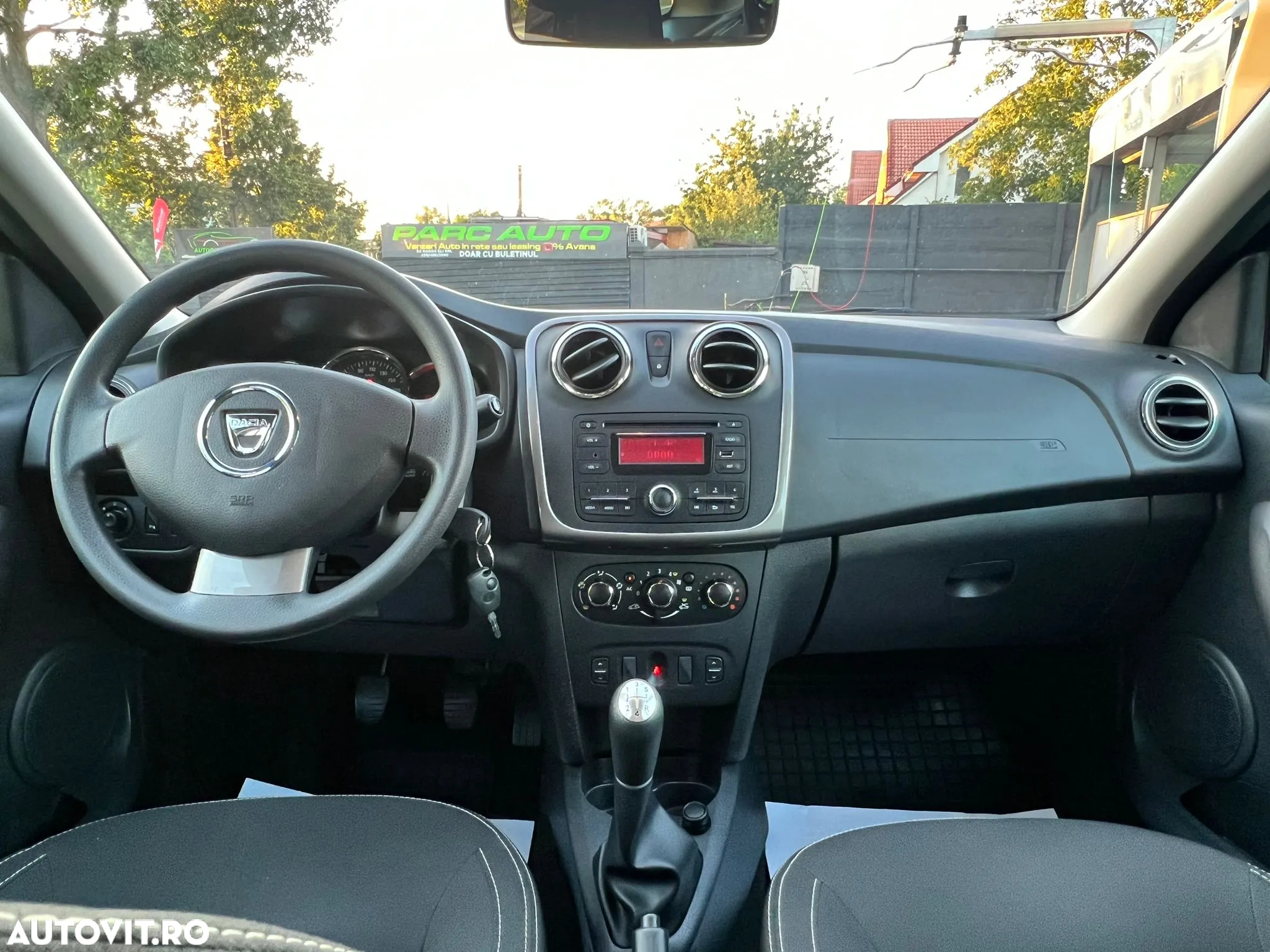 Dacia Logan 0.9 90CP Laureate - 6