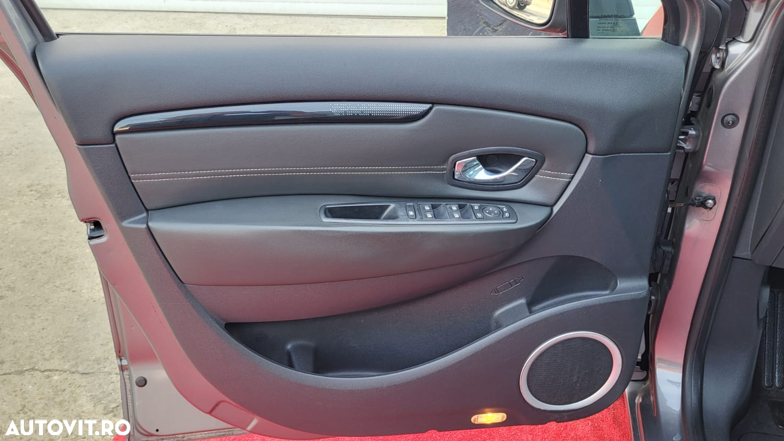 Renault Grand Scenic dCi 130 FAP Start & Stop Luxe - 36