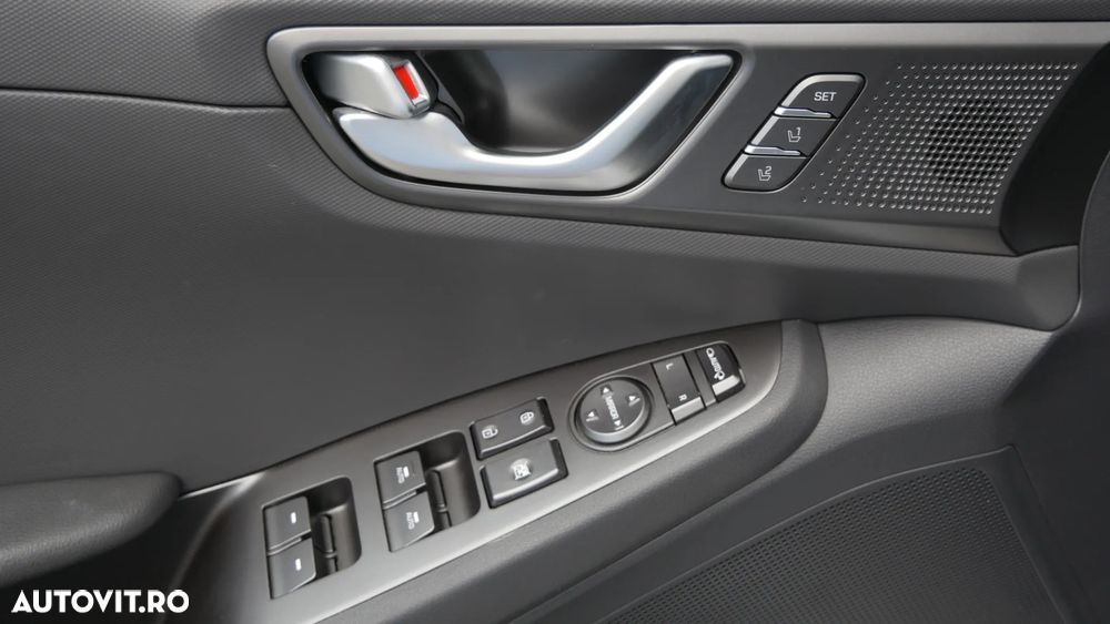 Hyundai IONIQ 1.6 GDI Premium - 15