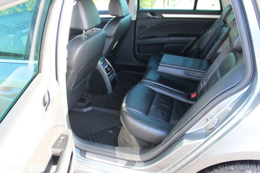 Skoda Superb 2.0 TDI DSG Comfort 4x4 - 23