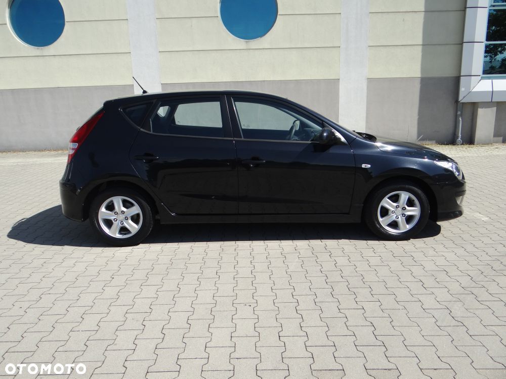 Hyundai i30 1.4 Blue Comfort - 11