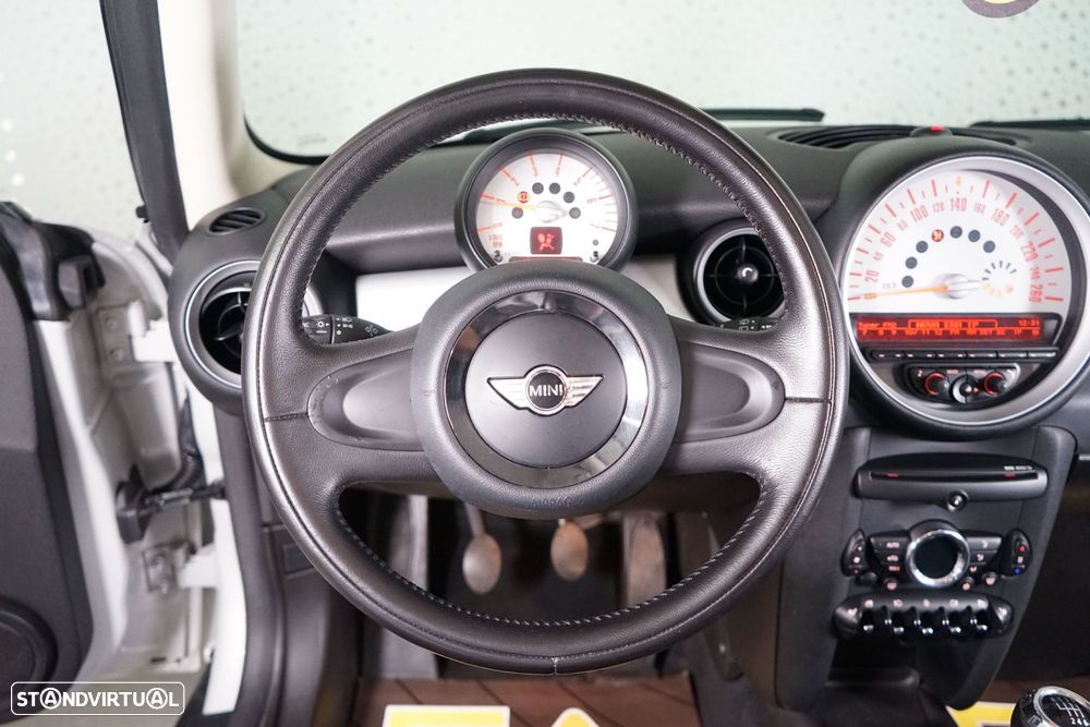 MINI 3 Portas Cooper D - 18