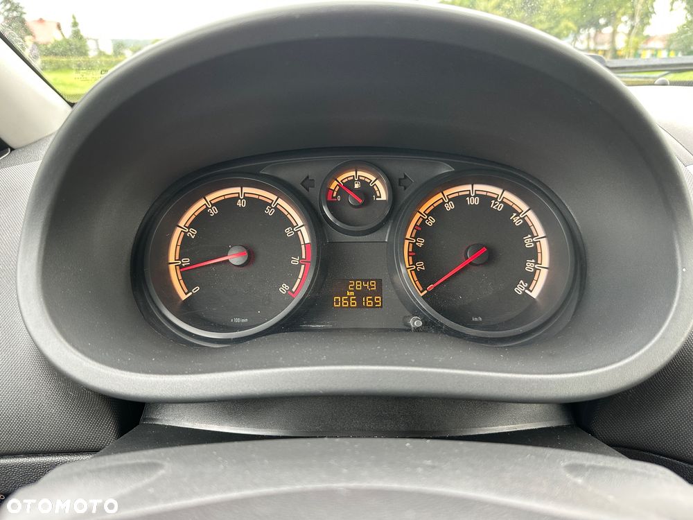 Opel Corsa 1.2 16V Enjoy - 11