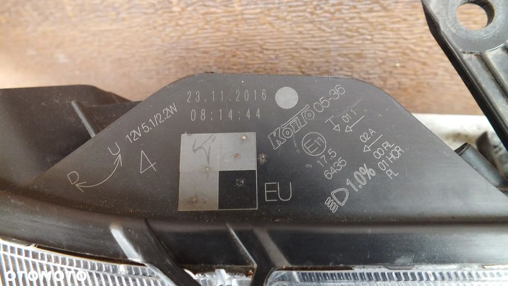 Lampa przednia prawa zwykła Toyota Avensis t29 lift - 7