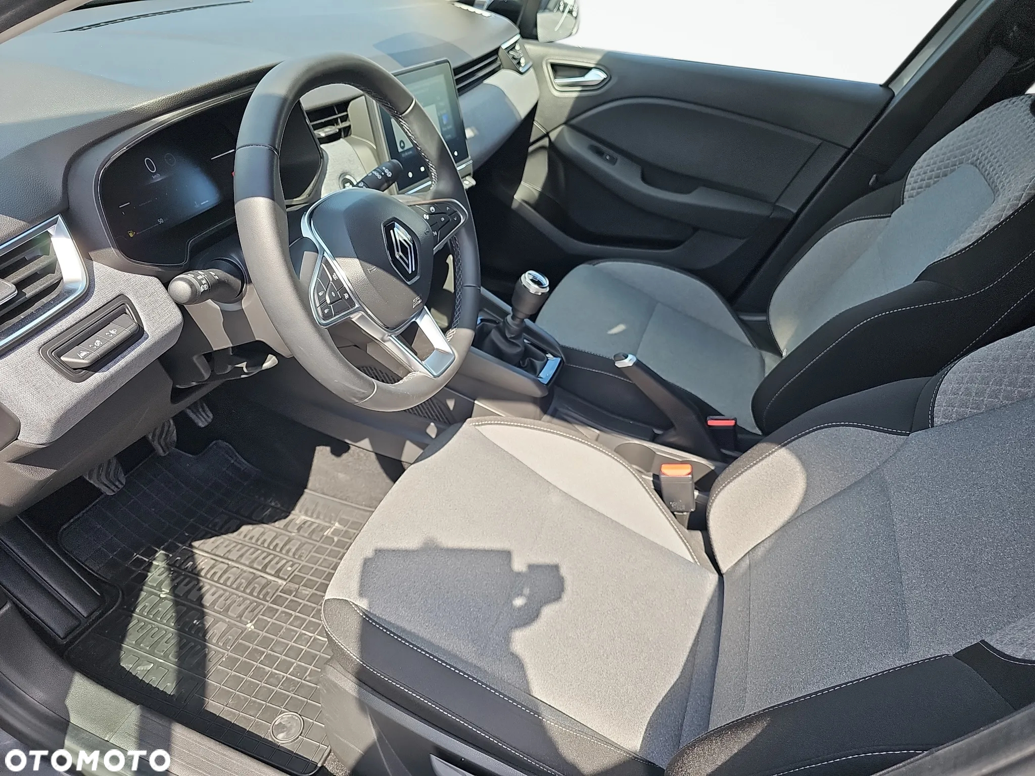 Renault Clio 1.0 TCe Evolution - 4